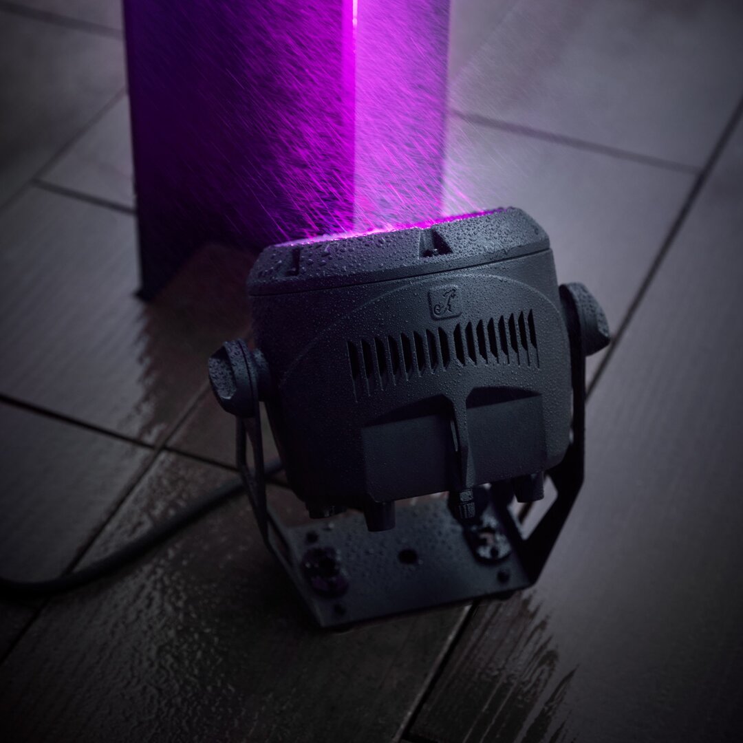 Cameo ROOT PAR IP LED Outdoor Spotlight