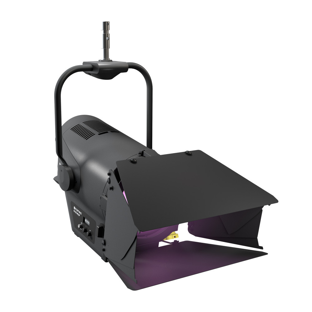 Cameo F4 FC PO IP Stangenbedienbares Outdoor-Fresnel-Spotlight mit RGBW-LED
