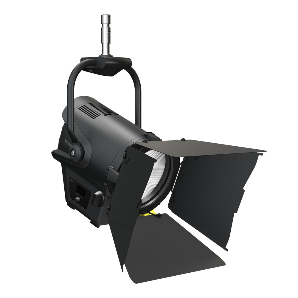 Cameo F2 T PO Stangenbedienbares Fresnel-Spotlight mit Tungsten-LED