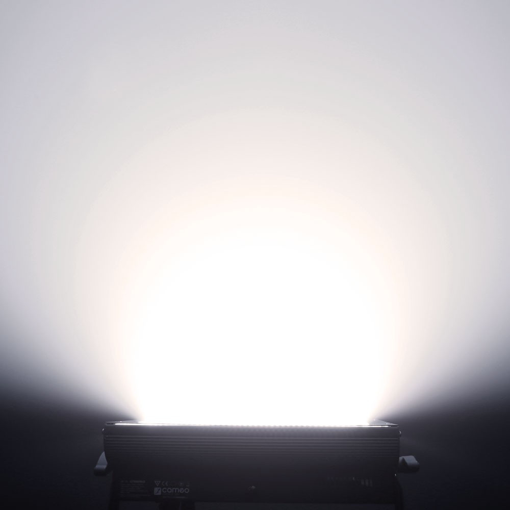 Cameo THUNDER WASH 600 W 3 in 1 Strobe, Blinder und Wash Light