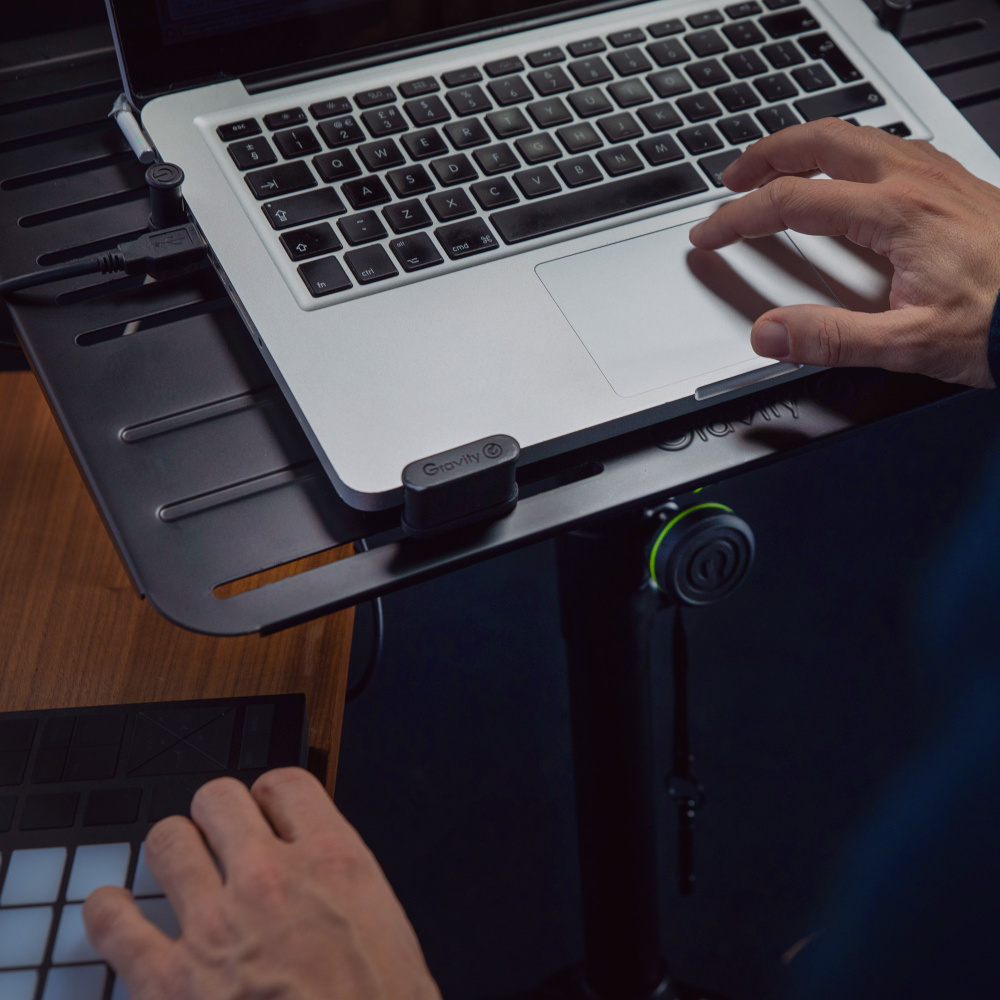 Gravity LTS TRAY 1 Laptop-Ablage mit Verstellbaren Haltepins