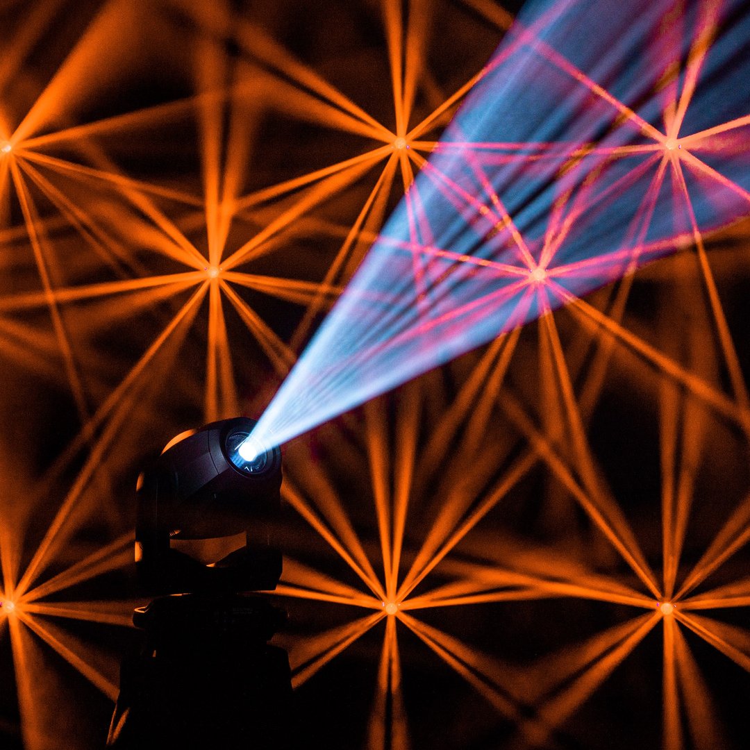 Cameo AUROSPOT Z300 LED Moving Head