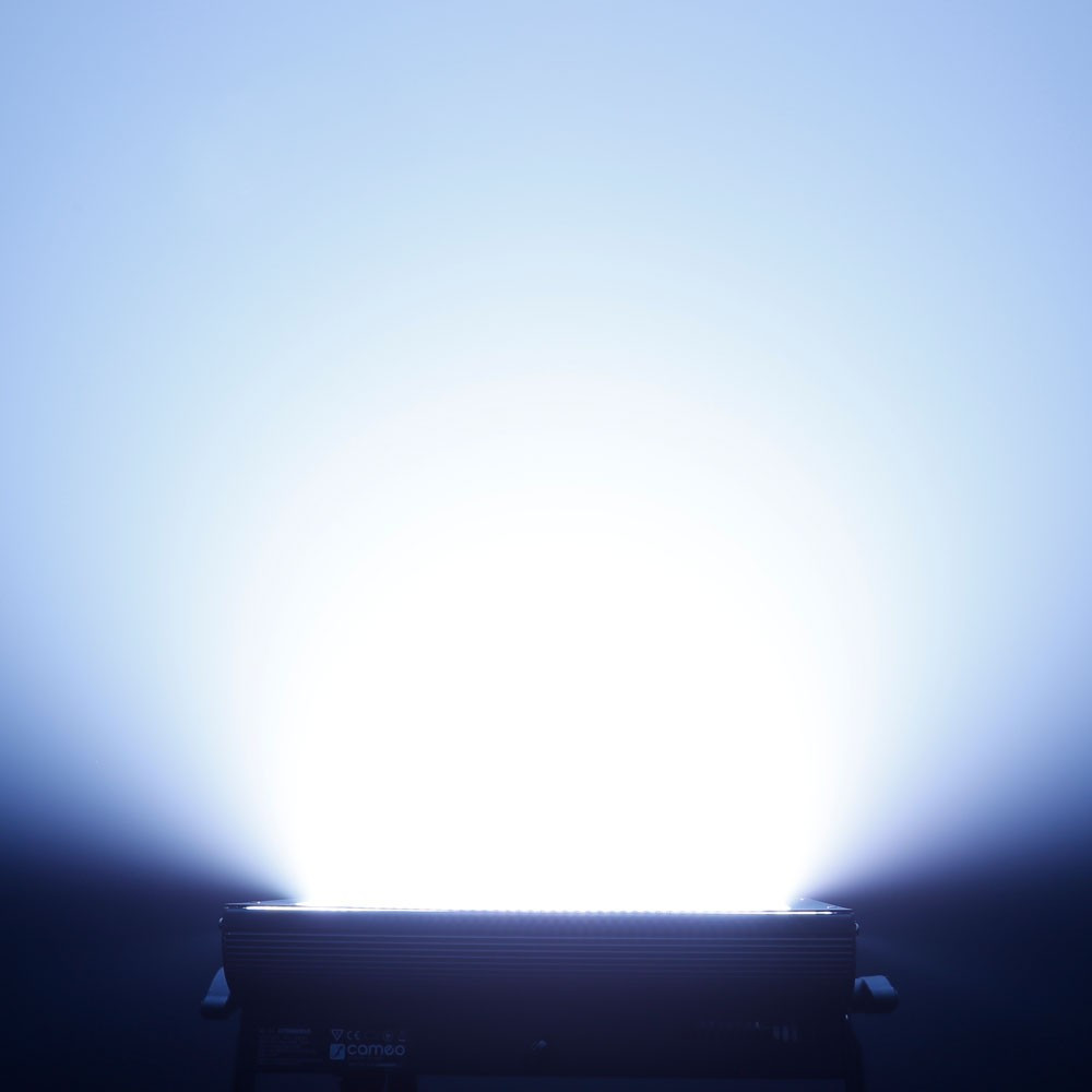 Cameo THUNDER WASH 600 RGB 3 in 1 Strobe, Blinder und Wash Light