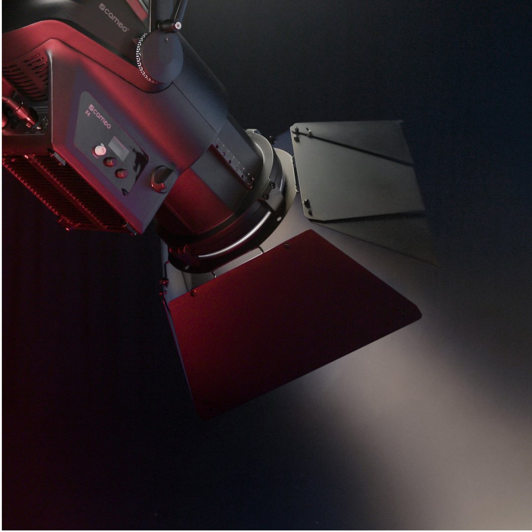 Cameo F4 T Hochleistungs-Fresnel-Spotlight mit Tungsten-LED