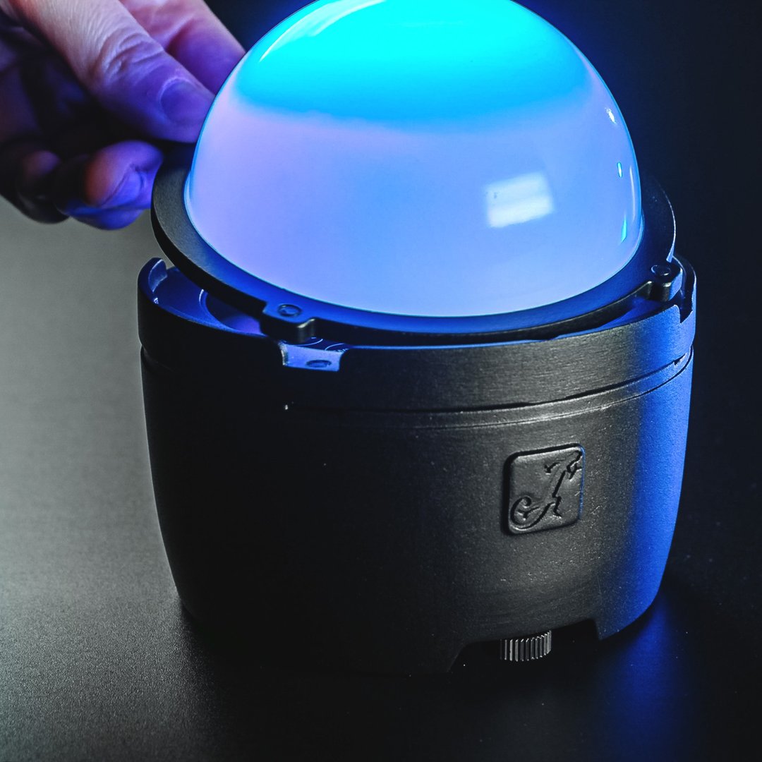 Cameo DROP B1 Akkubetriebenes Outdoor Mini Uplight